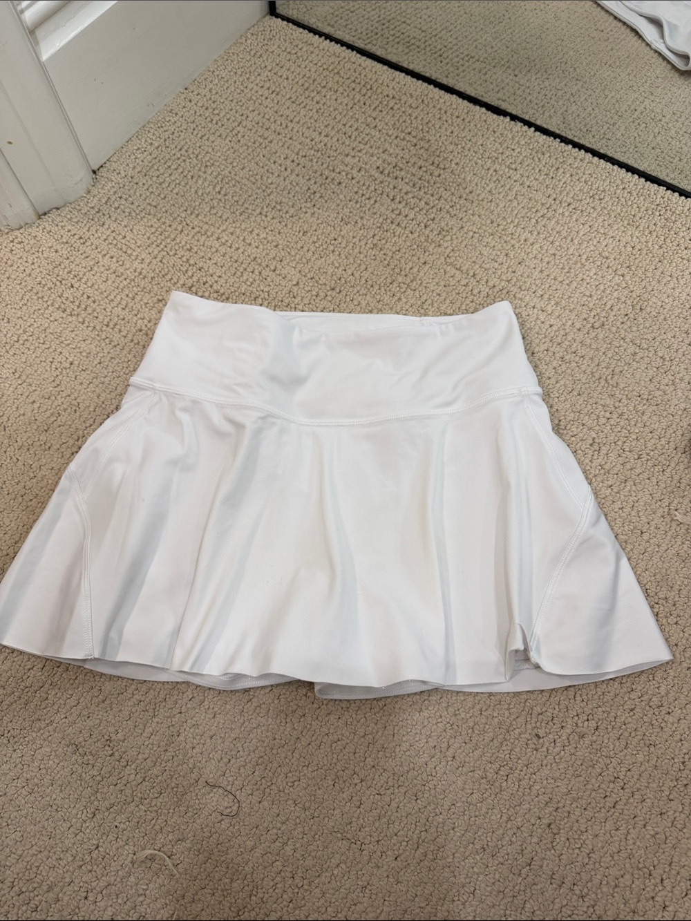 Athleta White Golf/Tennis Skirt with Flared Hem size small